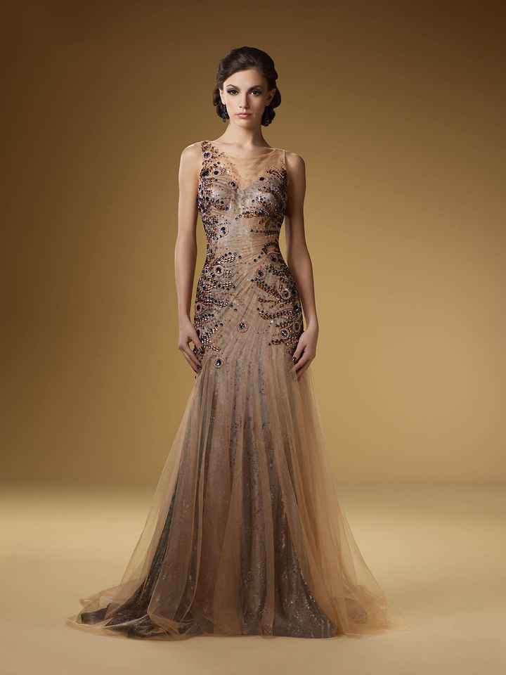 MOG wants to wear 2 different dresses??