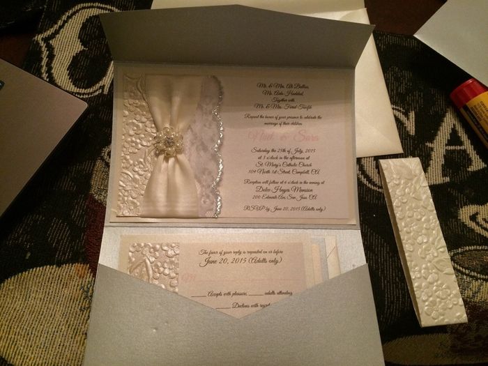 Invitations chosen, deposit is paid, now we wait!