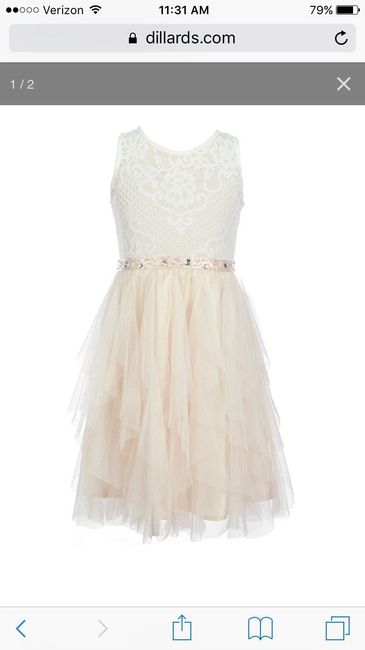Coordinating flower girl dresses.