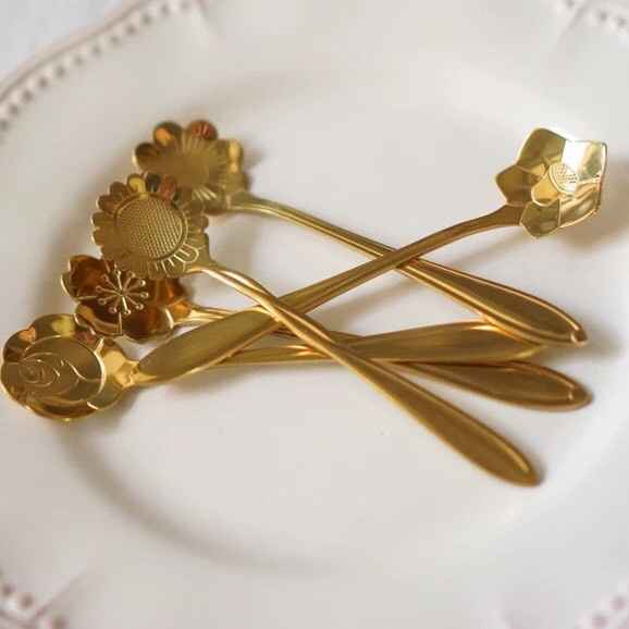 these dessert spoons are too cute; just have to buy them; will probably put them next to the wedding