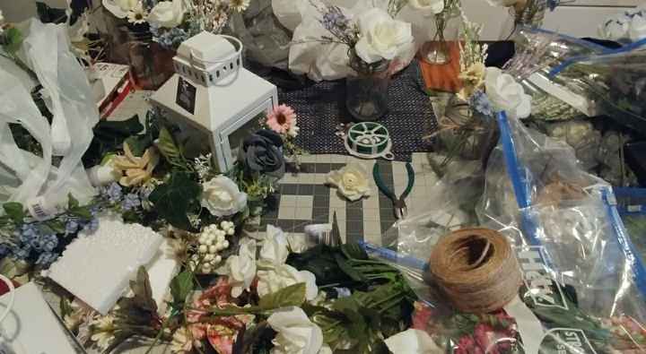 Boquets an corsages and boutannaires is anyone Diying? - 6
