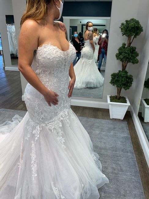 Help identifying a dress? 1