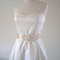 Lace veil with taffeta dress?