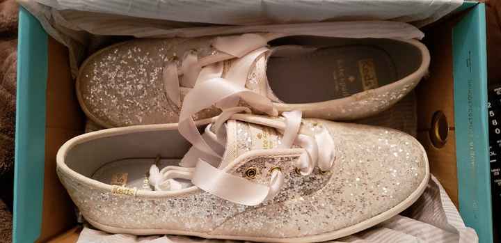 Comfortable white sneakers - 1