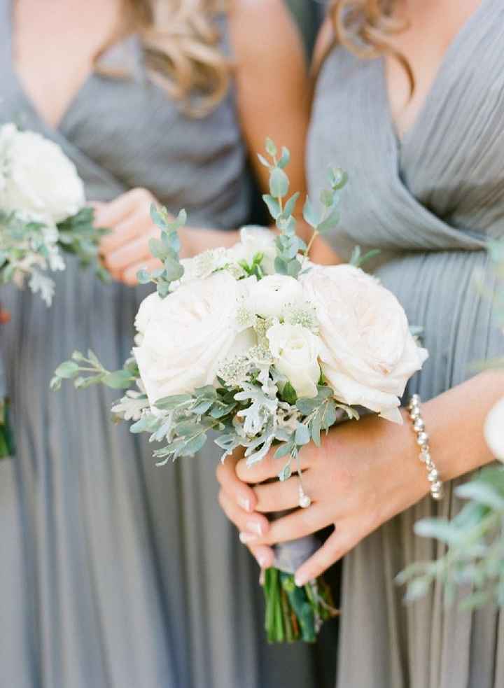 How many flowers for bride and bridesmaids? - 1