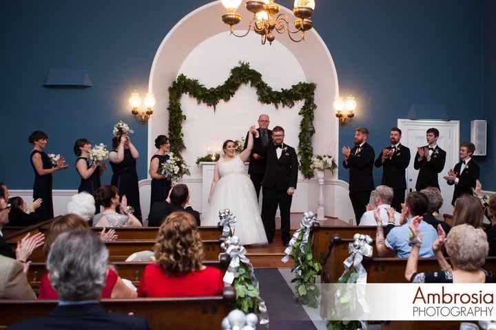 Calling Christmas brides and/or Christmas lovers!