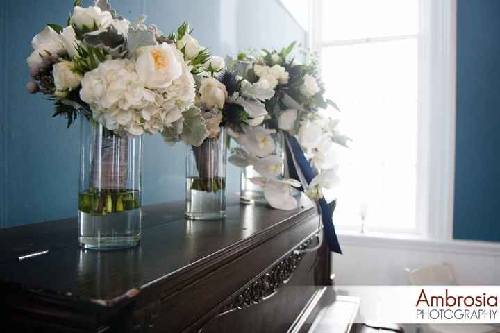 Calling Christmas brides and/or Christmas lovers!