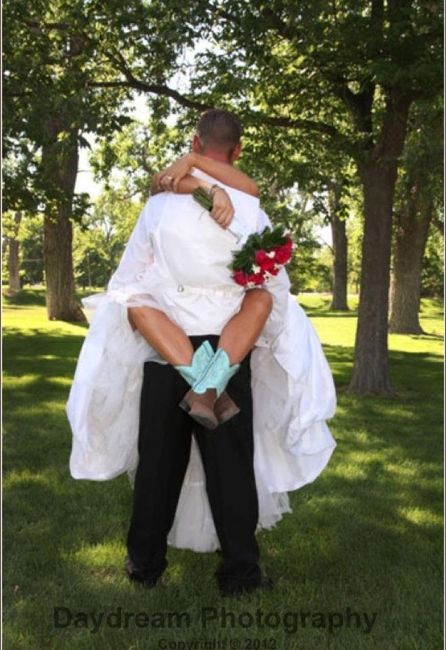 Give your favorite wedding photography poses
