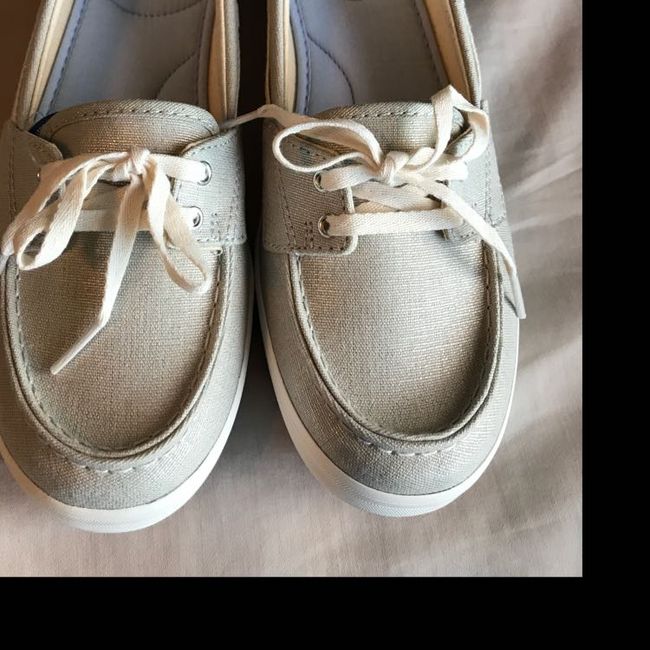 i hate shoes. - 1