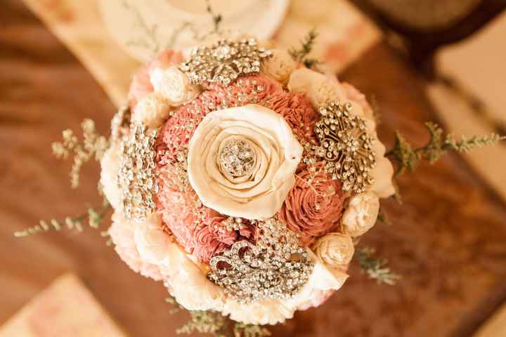 It's been a while. Here are pictures from my DIY wedding.