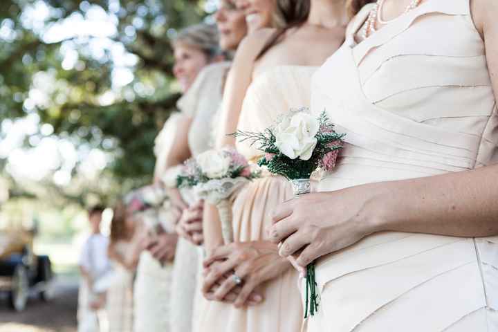 It's been a while. Here are pictures from my DIY wedding.