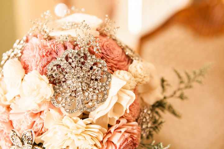 It's been a while. Here are pictures from my DIY wedding.