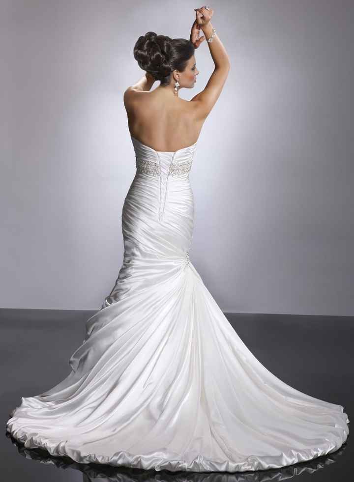 Show us your wedding dress