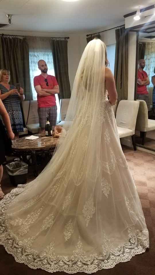 Finally get to post my "yes to the dress"!!