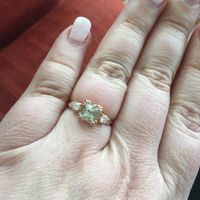 What shape is your engagement ring? 💍 - 1