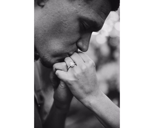 Our engagement photos are in!!