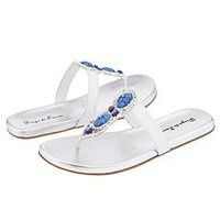 Anyone wear flip flops...?