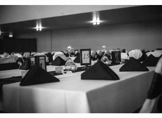 Reception tables: long or round?