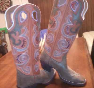 Bridesmaides dresses are in *pic*