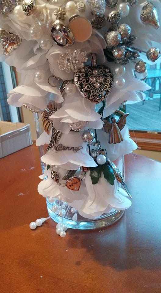 DIY - Brooch Bouquet with silk roses