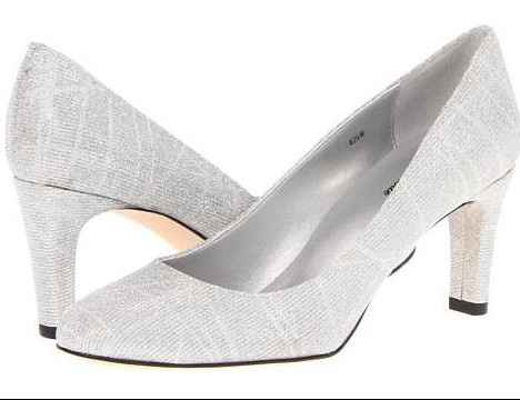 Show me your shoes, ladies!!!