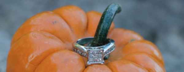 SPINOFF: Whether you like your engagement ring or not, let's see them!