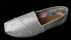 Show me your ... shoes!