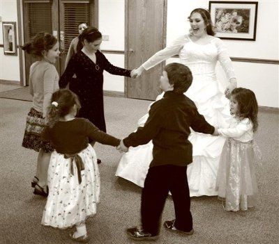 I'm now a 'wife with a baby bump' PICS!!