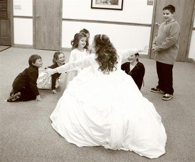 I'm now a 'wife with a baby bump' PICS!!