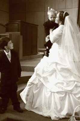 I'm now a 'wife with a baby bump' PICS!!
