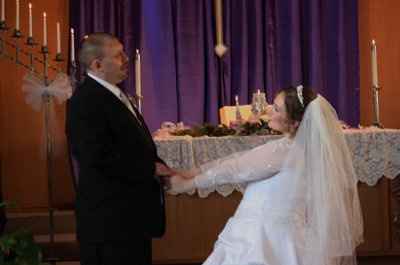 I'm now a 'wife with a baby bump' PICS!!