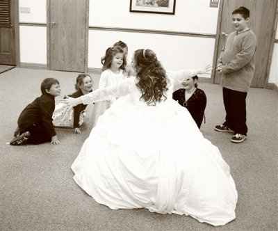 I'm now a 'wife with a baby bump' PICS!!