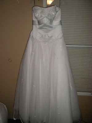 Wedding dress nightmare coming to an end (PICS)