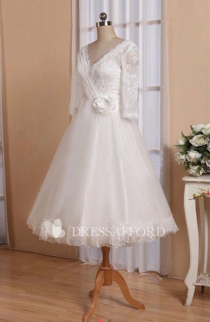 Stocking for tea length dress? 1