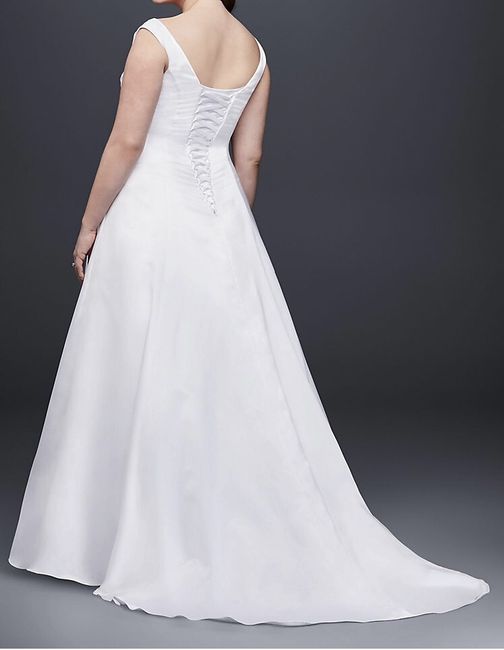 What type of veil would you pair with this dress? 2