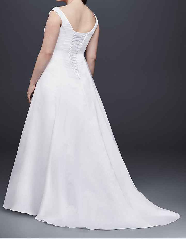 What type of veil would you pair with this dress? - 2