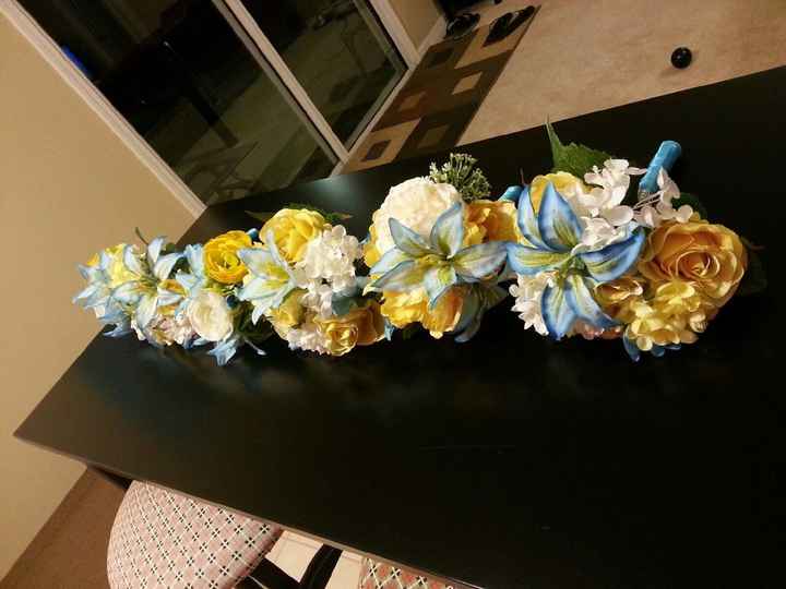 Finally posting pics of the bridesmaids bouquets :)