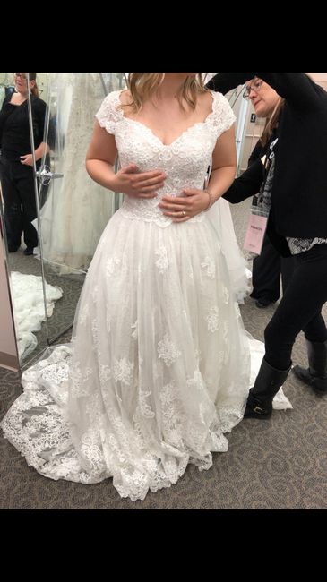 Would love to see your dresses!! 10