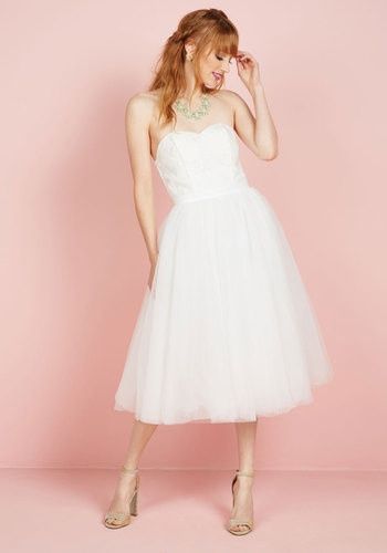 Where are my short/tea length brides at?!