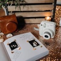 Pros and cons of Polaroid pic guest book - 2