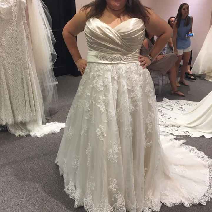 Calling plus size brides, show me your Dress
