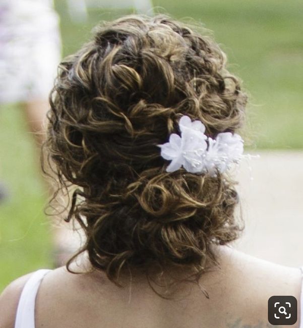 Curly Hair Style for Bride 1
