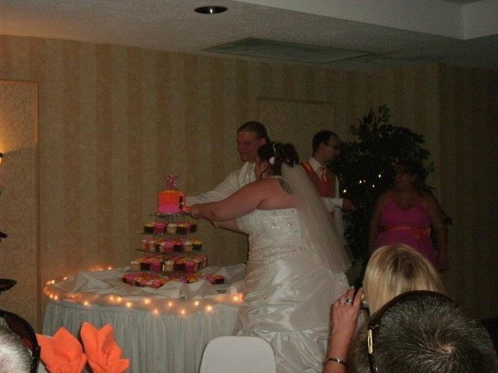 The good, the bad and the forgotten! My wedding review and of course PICTURES!!! UPDATE ON PAGE 4..M