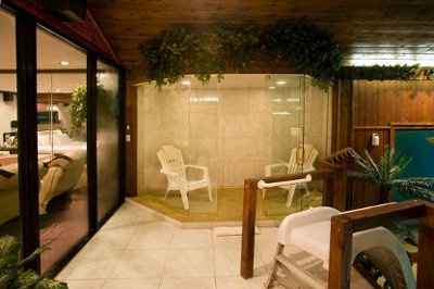 I want to see your honeymoon hotel!