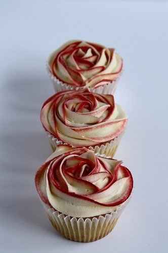 Lets see your wedding cake!(or cupcakes) How much did you pay?
