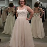 Does your wedding dress have lace, beading, or both? - 1