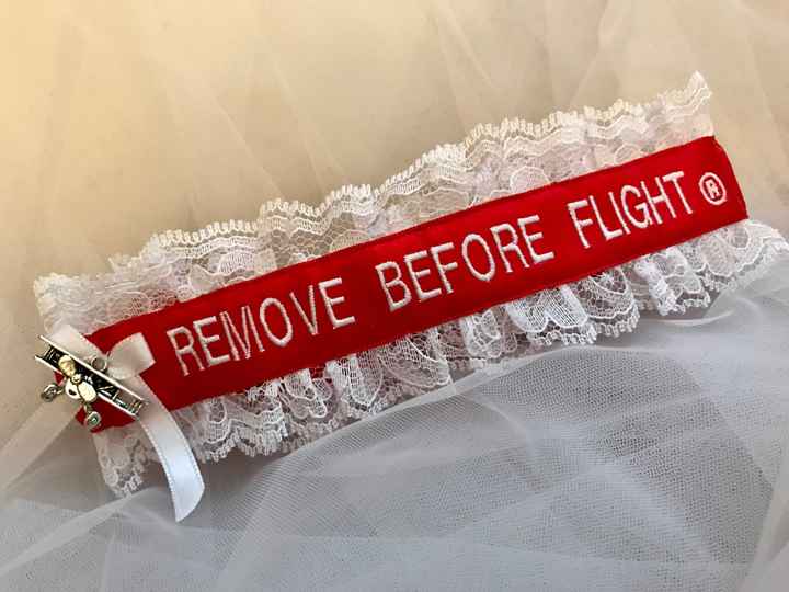 Garter and bouquet toss - 1