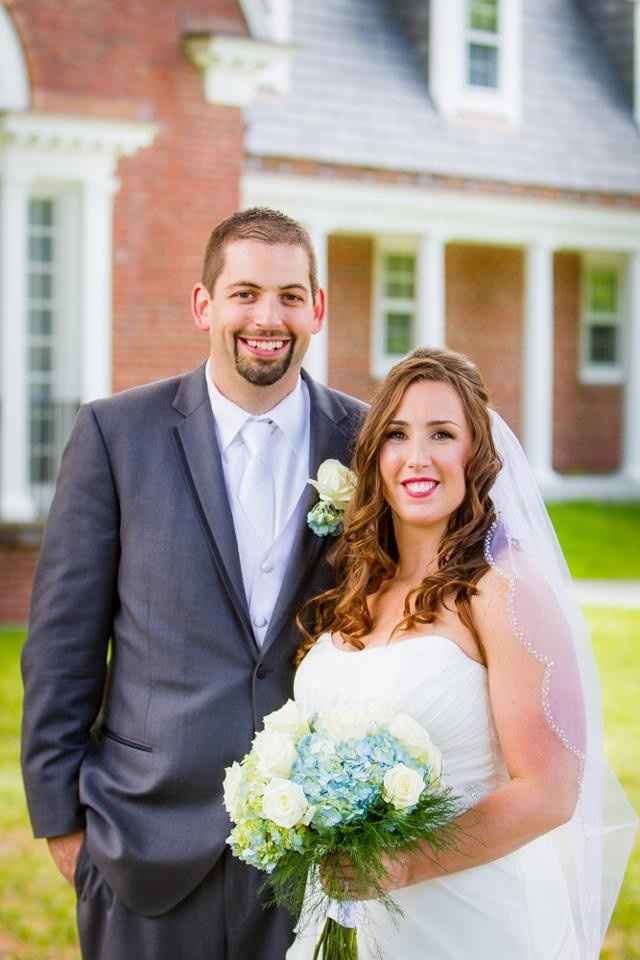 **Back and MARRIED!!!** more pics in comments