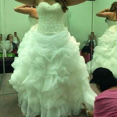 Show off those dresses!