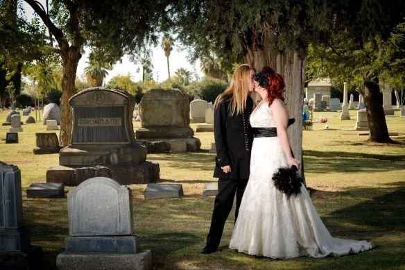 Show me your must-have wedding pictures! :)
